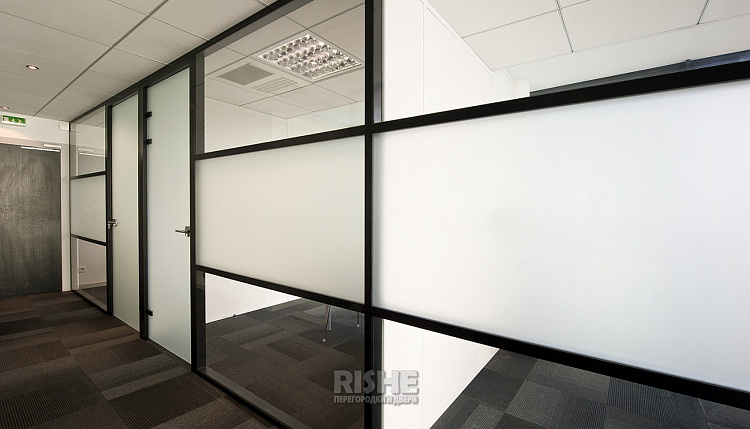 Серебрянный город №300  # Алюминиевые перегородки, # Стеклянные, . 'RISHE-S8', ` Цельностеклянные двери.jpg